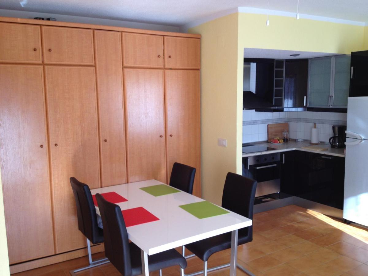 Apartment With Side Seaview 60 Meters From Sea Торевьиа Экстерьер фото