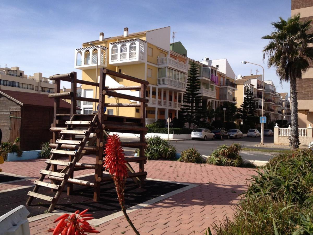 Apartment With Side Seaview 60 Meters From Sea Торевьиа Экстерьер фото
